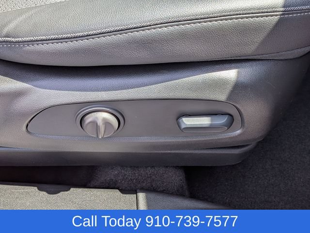 Used 2023 Buick Encore GX Essence w/ Experience Buick Package FWD image 37