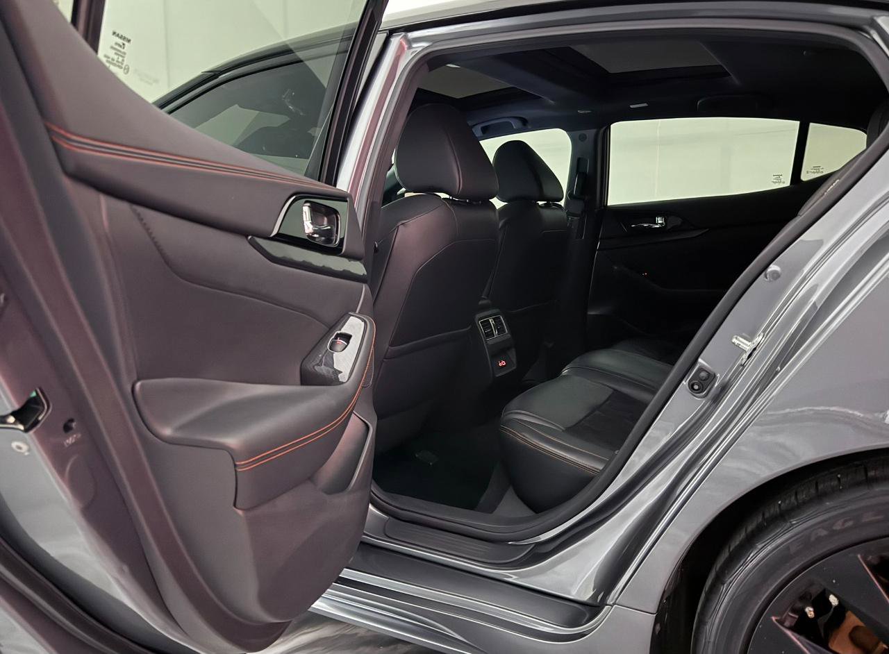 Used 2020 Nissan Maxima SR w/ Sport Mat Group FWD image 21