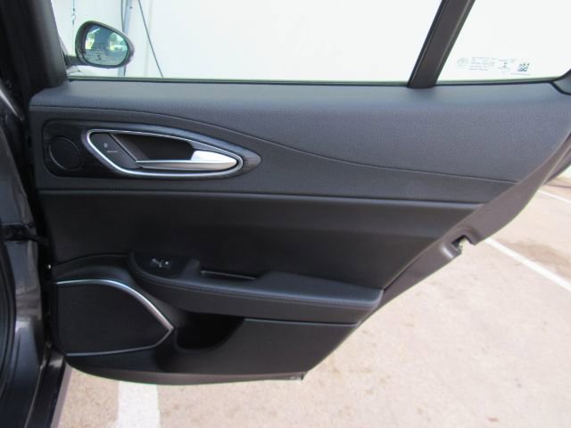 Used 2023 Alfa Romeo Giulia Sprint RWD image 24