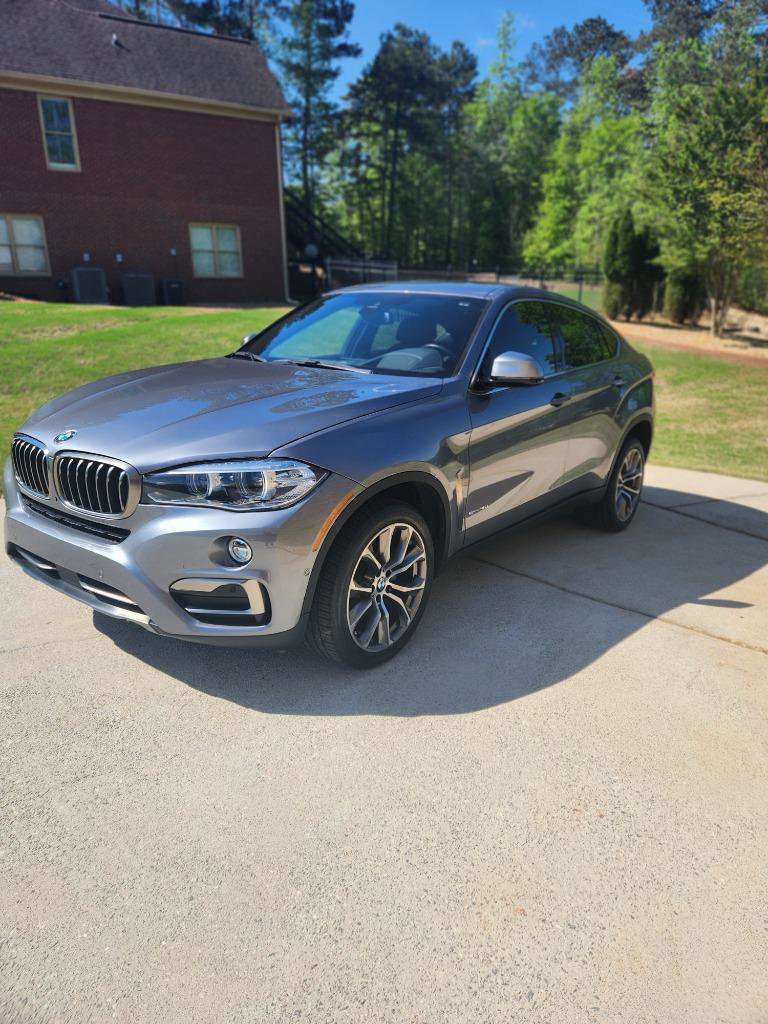 Used 2018 BMW X6 sDrive35i RWD image 1