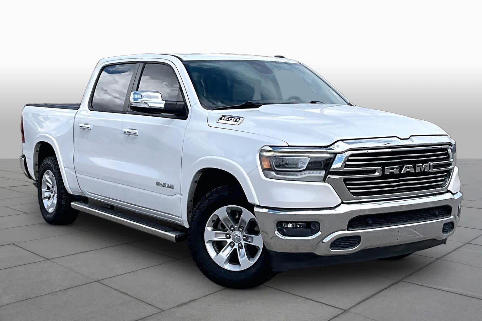 Used 2019 RAM 1500 Laramie AWD/4WD image 3
