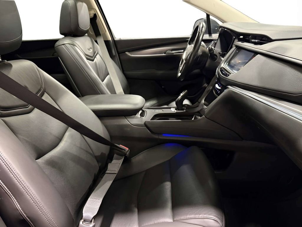 Used 2019 Cadillac XT5 Luxury w/ Trailering Package AWD/4WD image 12
