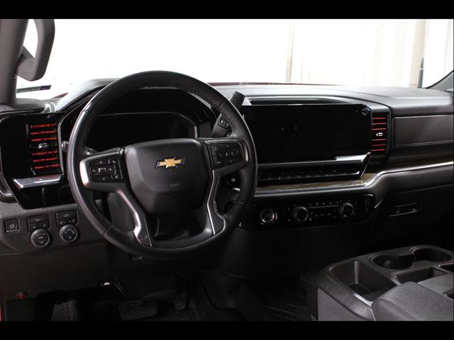 Used 2023 Chevrolet Silverado 1500 LT image 7