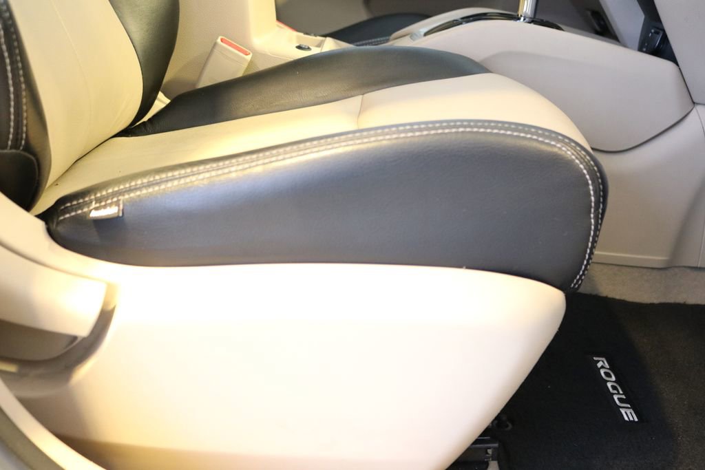 Used 2014 Nissan Rogue SV image 33