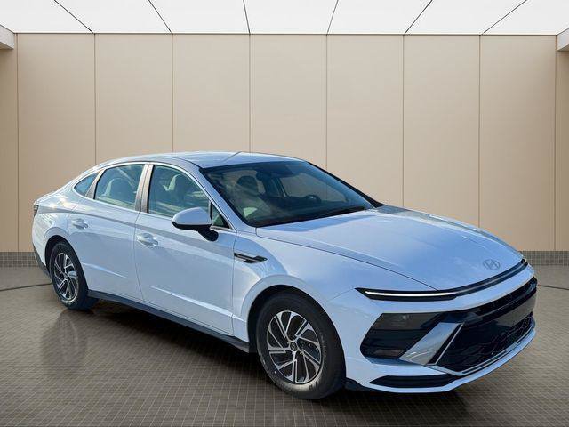 New 2026 Hyundai Sonata Blue FWD image 2