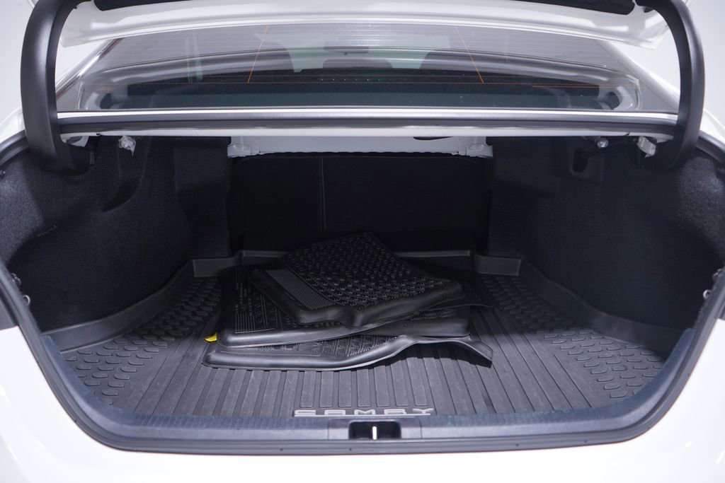 Used 2024 Toyota Camry SE image 21