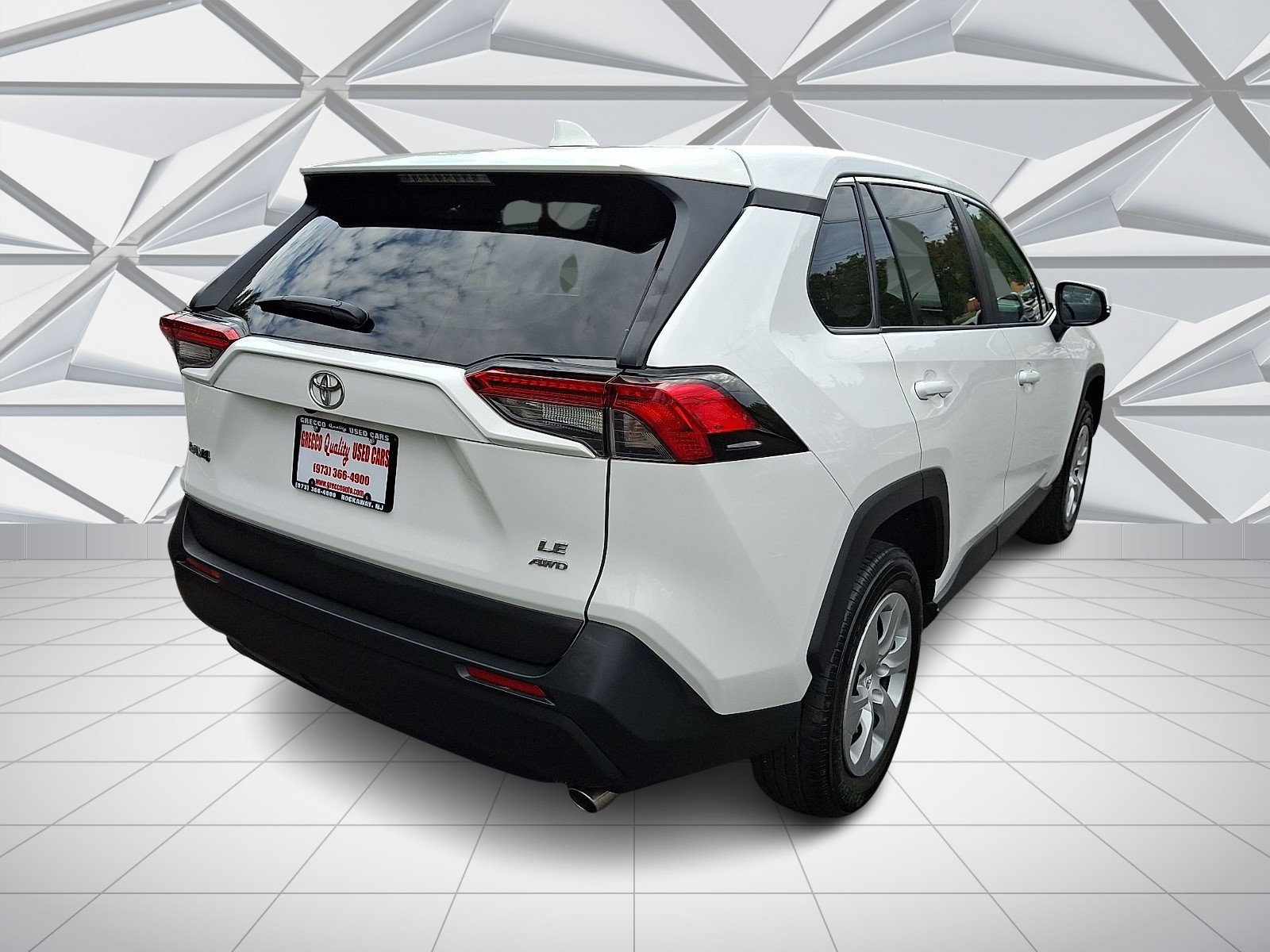 Used 2023 Toyota RAV4 LE AWD/4WD image 10