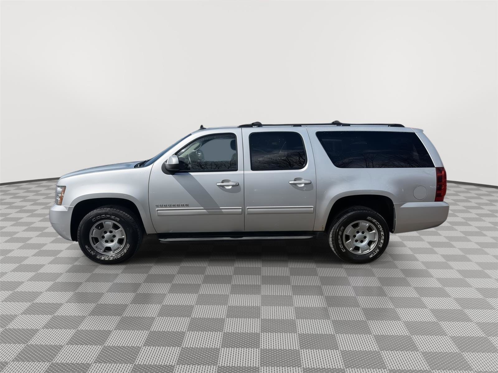Used 2012 Chevrolet Suburban LS AWD/4WD image 6