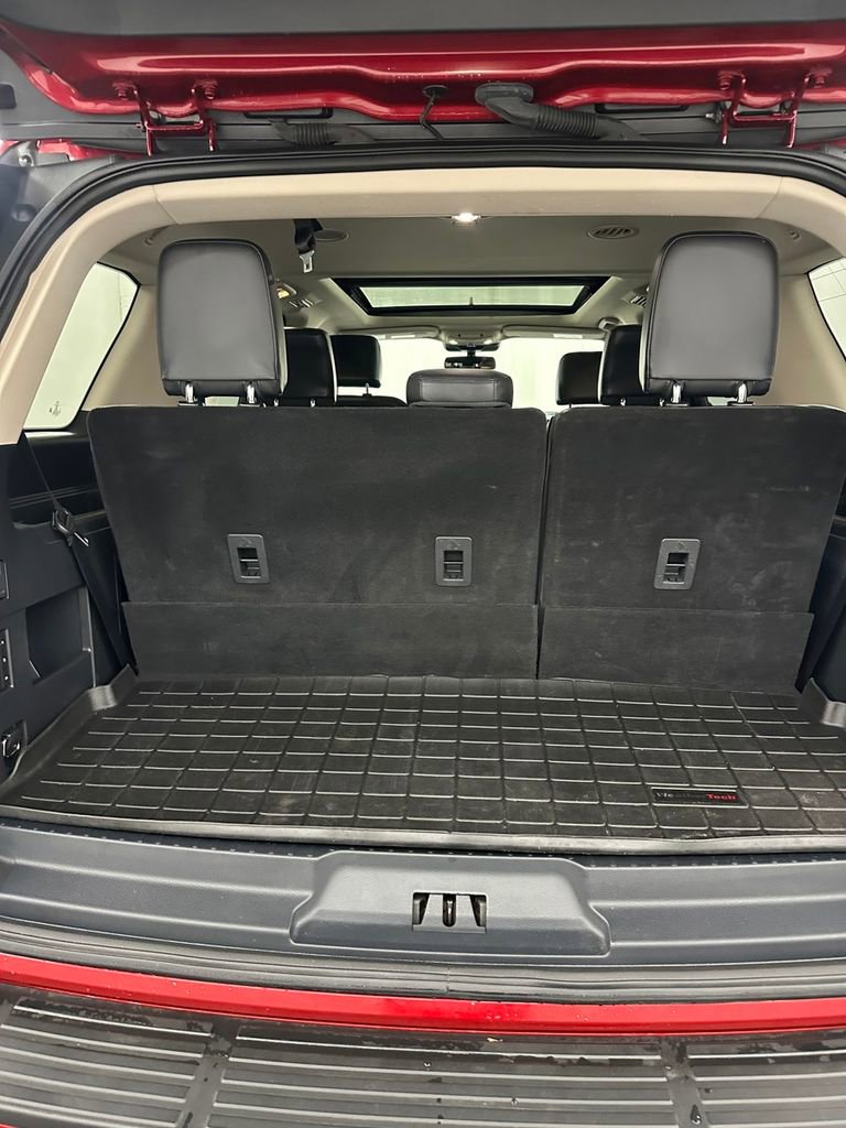 Used 2022 Ford Expedition XLT w/ Equipment Group 202A AWD/4WD image 33