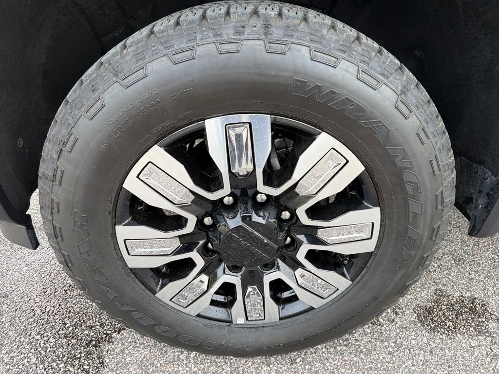 Used 2025 GMC Sierra 2500 Denali w/ Denali Reserve Package image 15