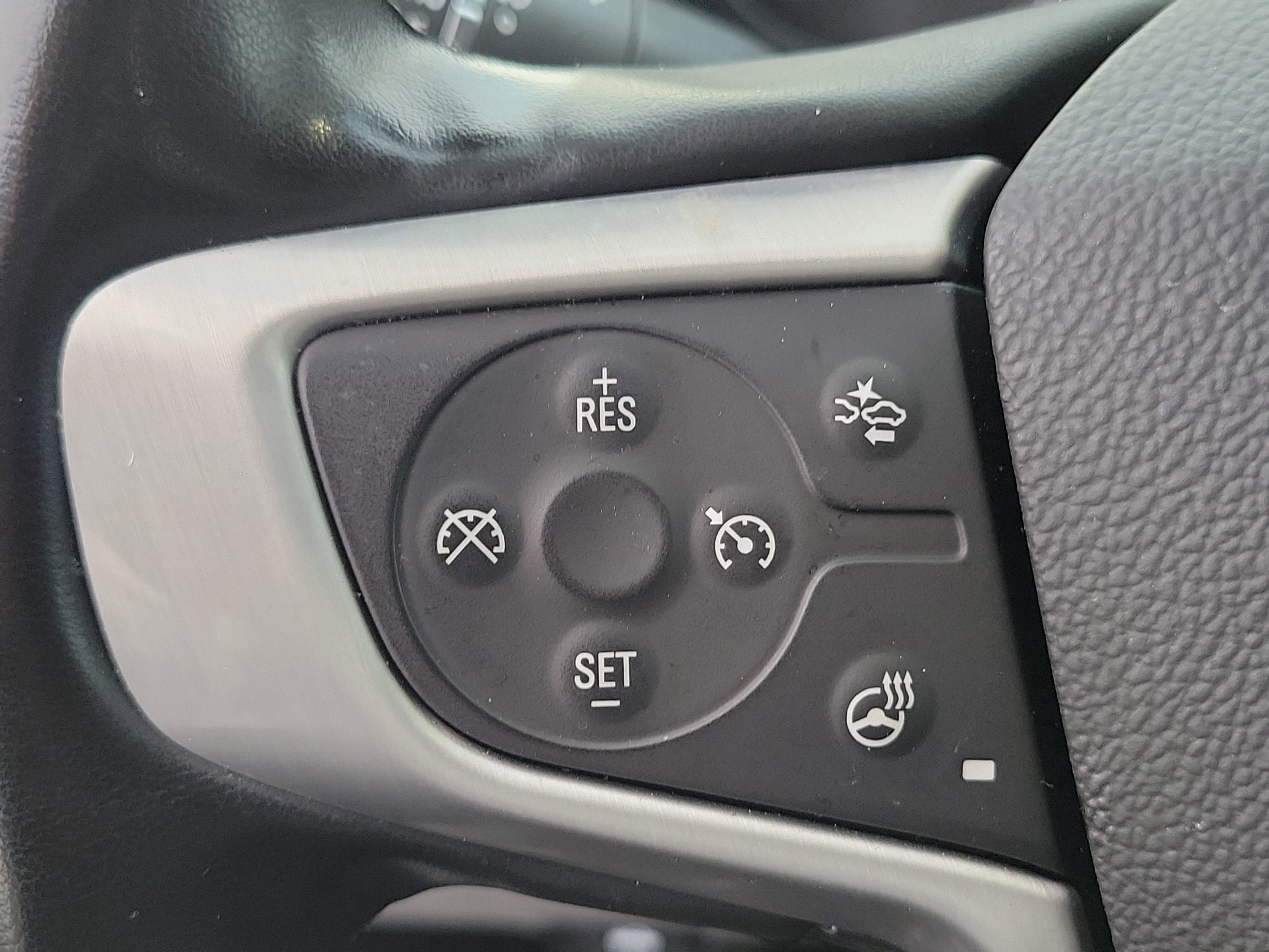 Used 2024 GMC Terrain SLT w/ Infotainment Package II image 19