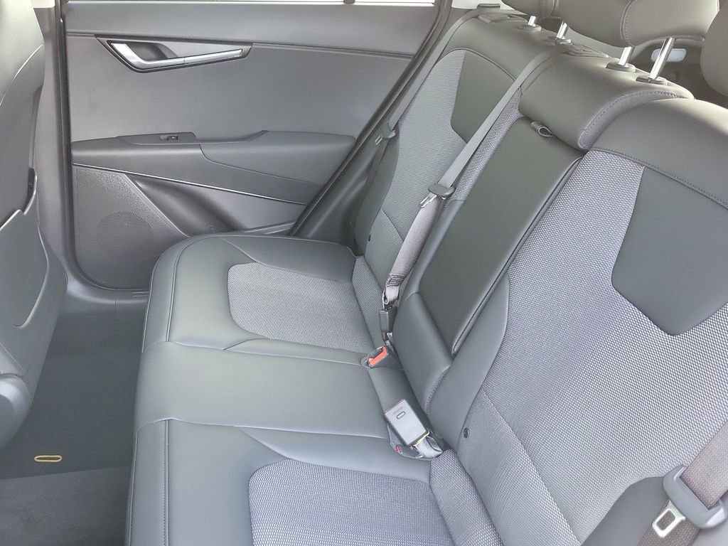 New 2026 Kia Niro EX image 11