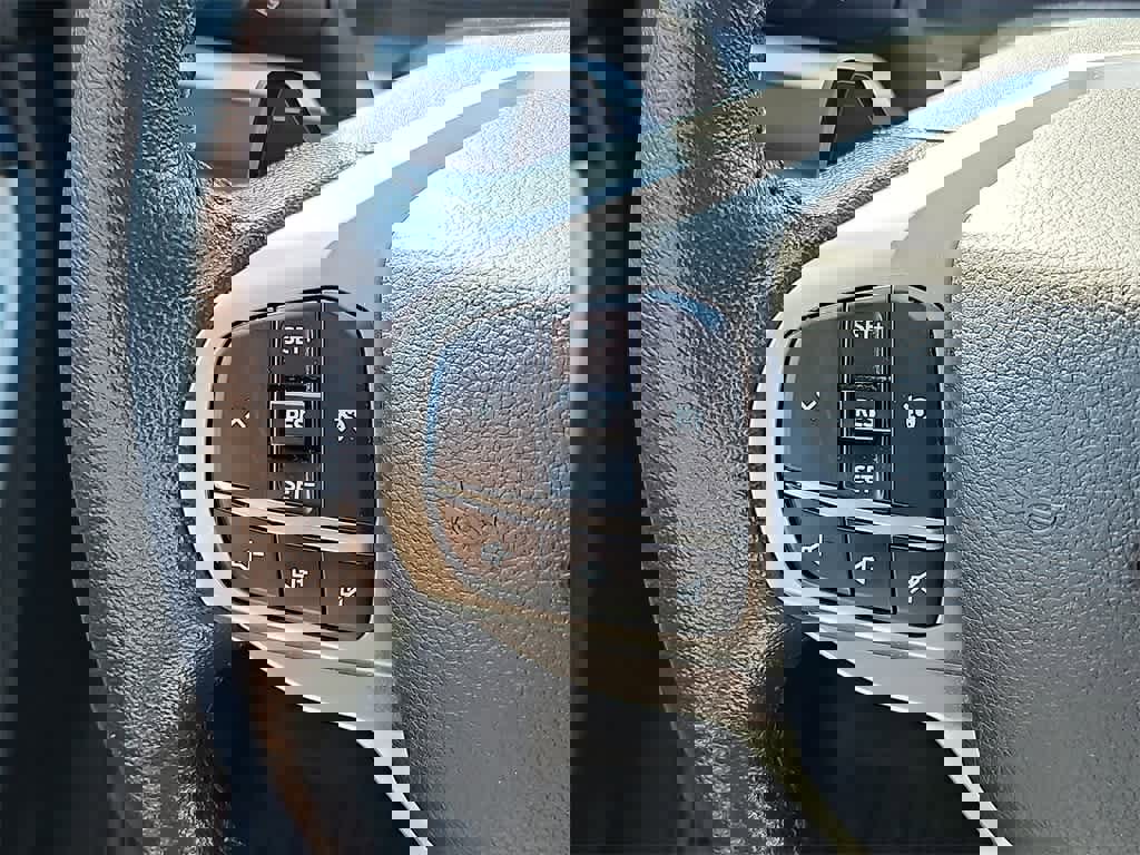 Used 2021 Ford Explorer XLT w/ Equipment Group 202A image 16