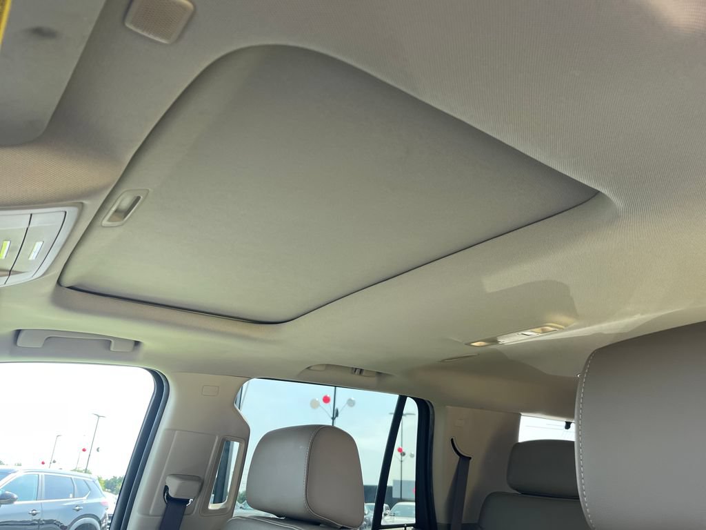Used 2020 Chevrolet Tahoe Premier AWD/4WD image 23