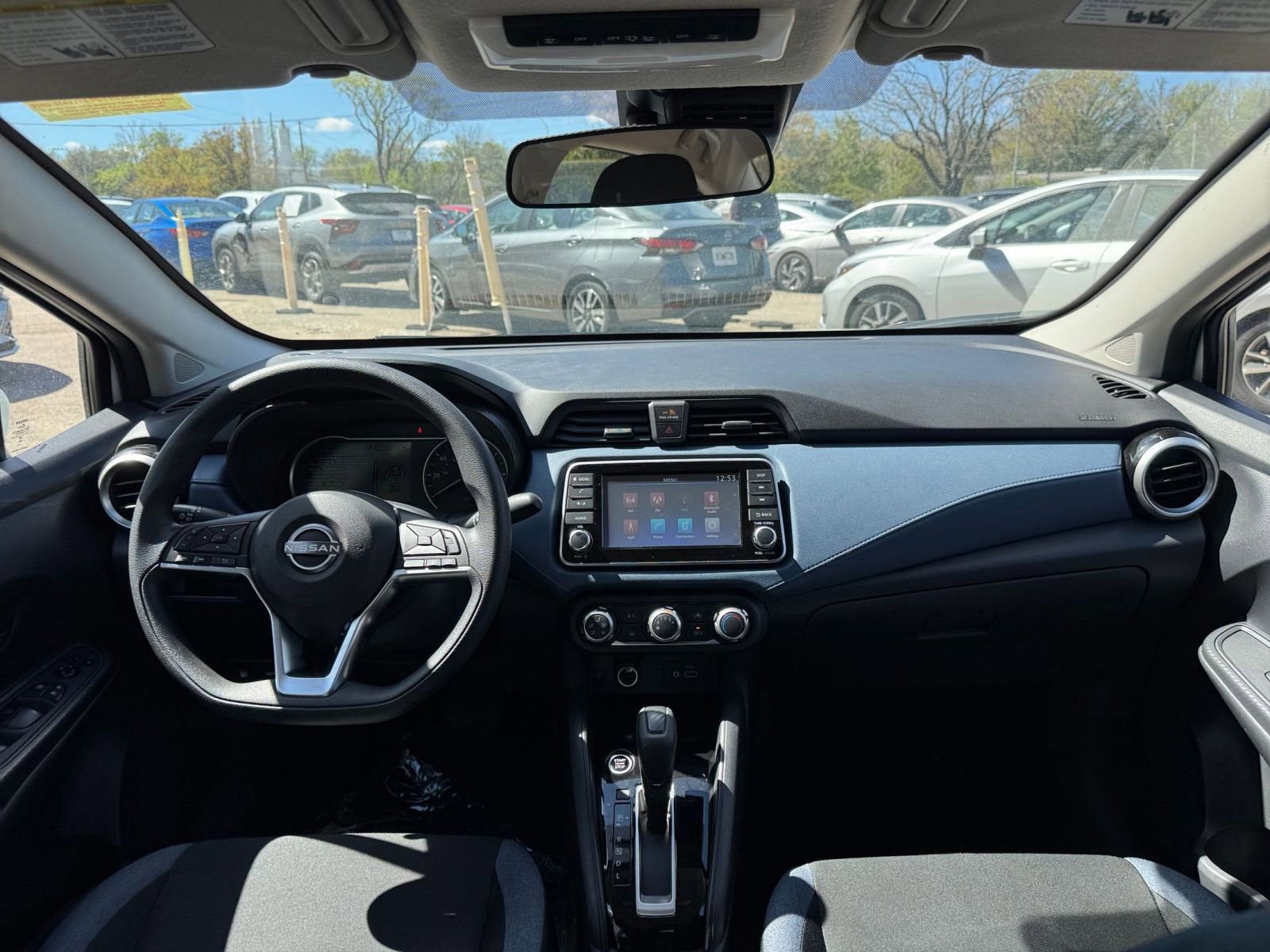 Used 2025 Nissan Versa SV image 29