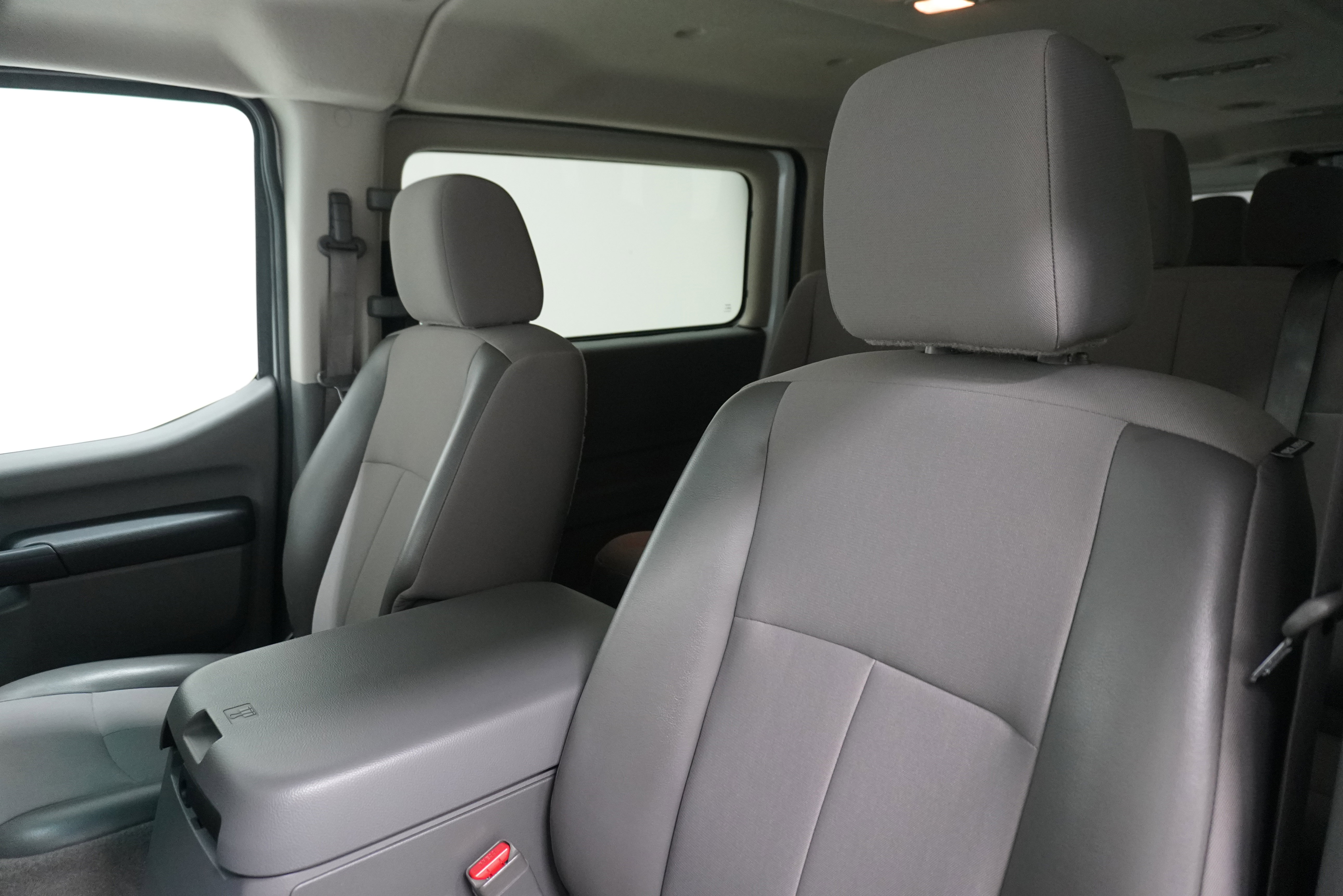 Used 2020 Nissan NV 3500 SV w/ Navigation Package image 8