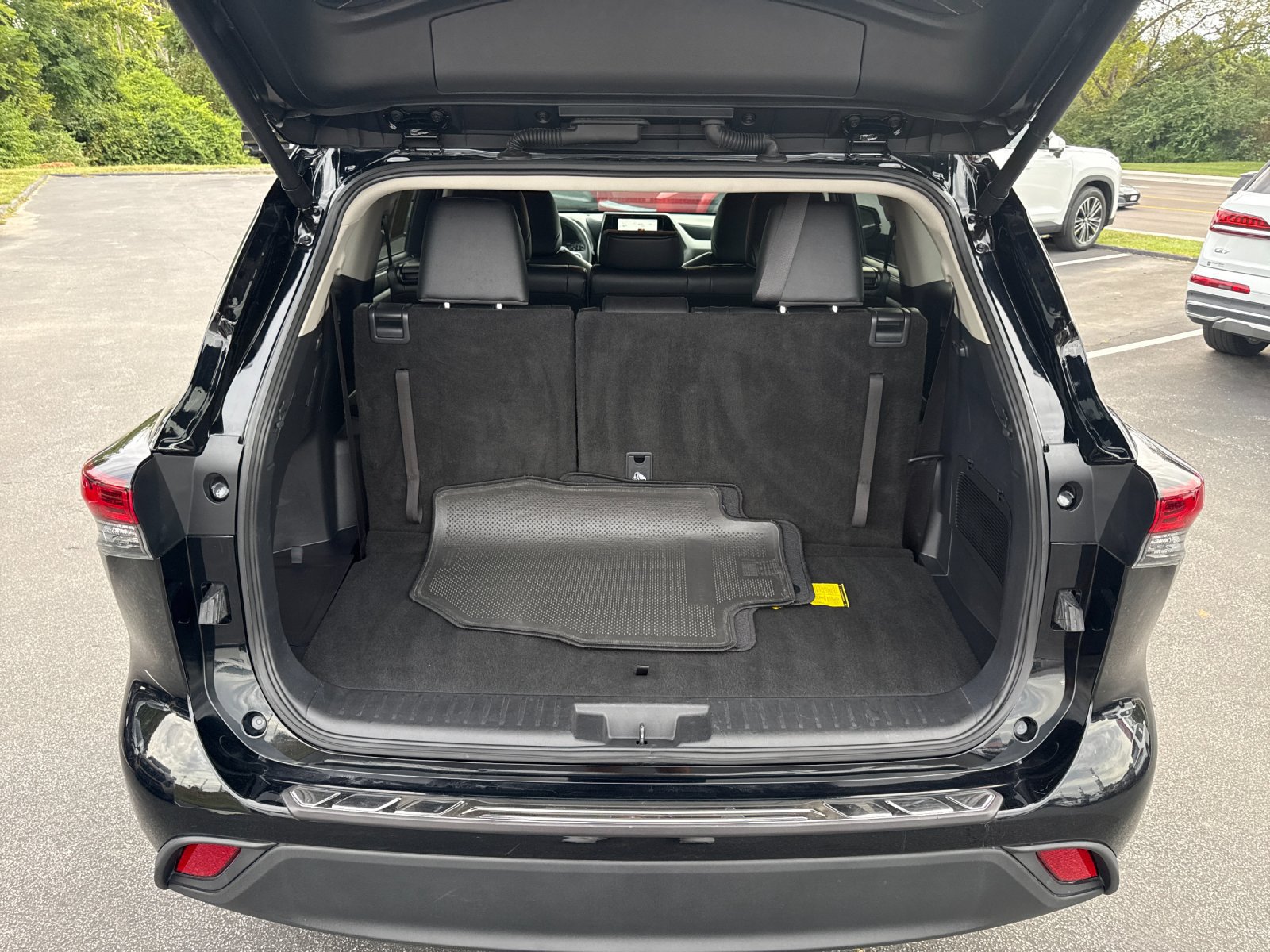 Used 2026 Toyota Highlander XLE AWD/4WD image 24