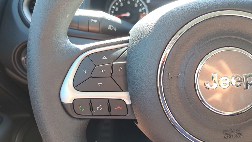 Used 2023 Jeep Renegade Latitude image 24