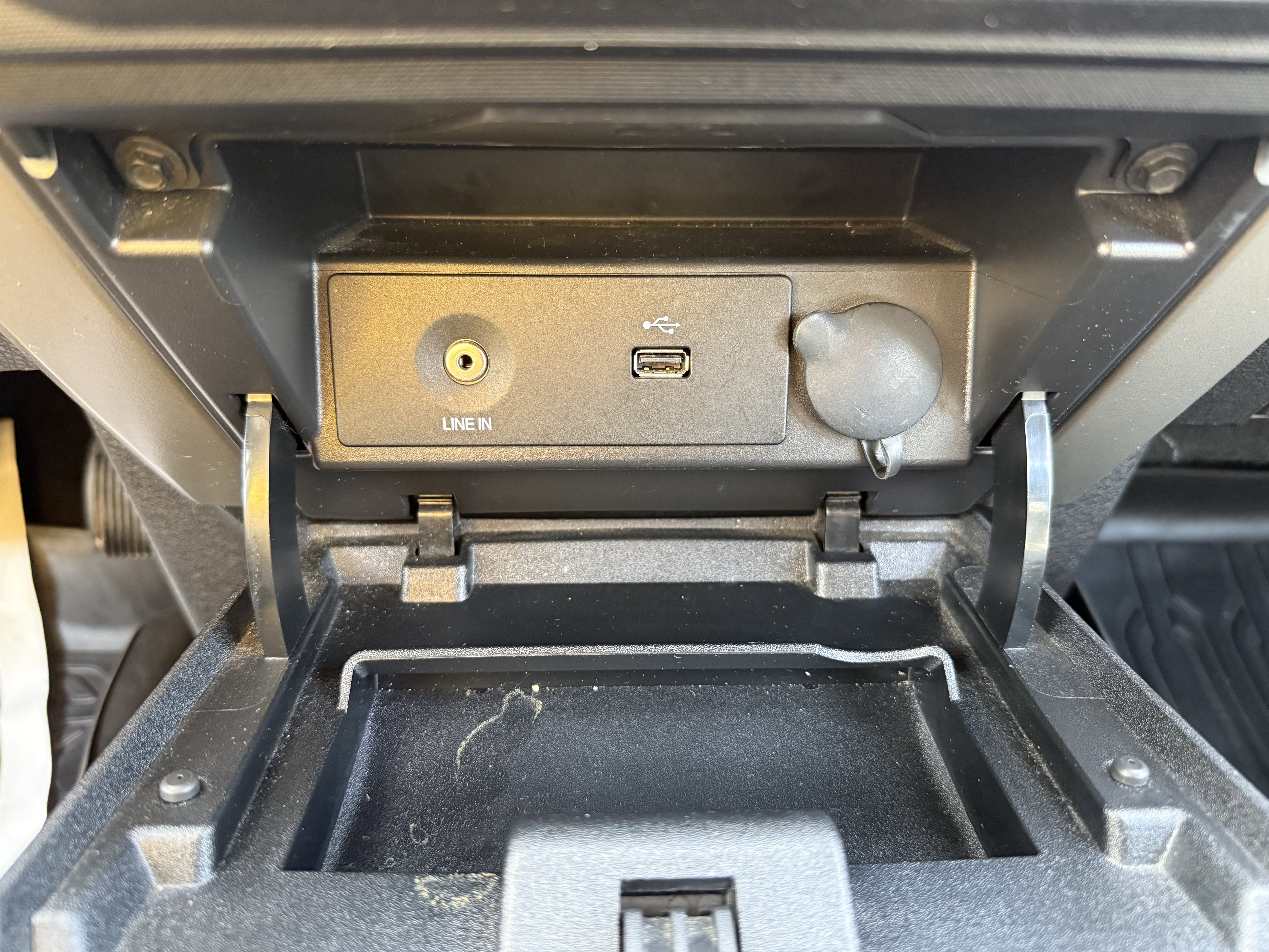 Used 2014 Ford F150 XLT w/ Equipment Group 302A Luxury image 16