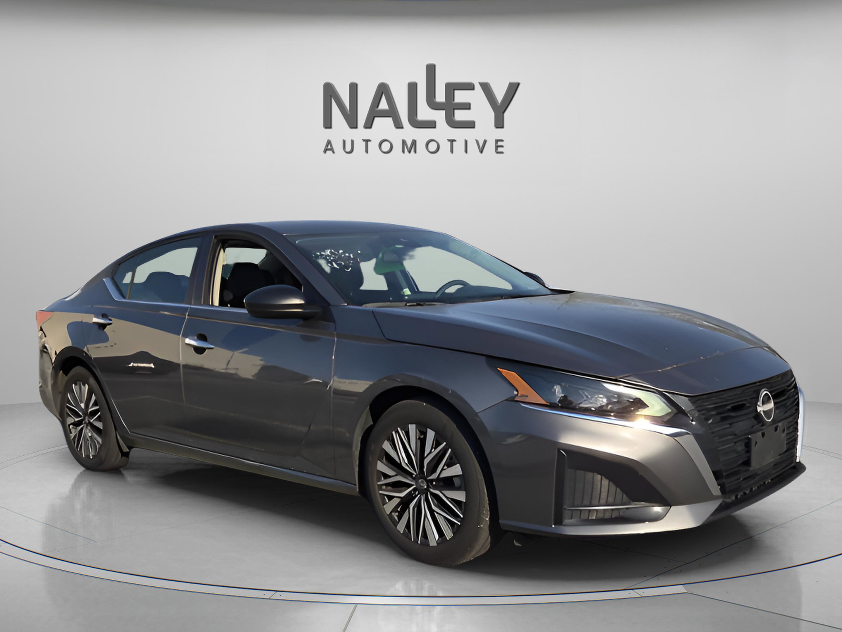 Used 2024 Nissan Altima 2.5 SV image 7