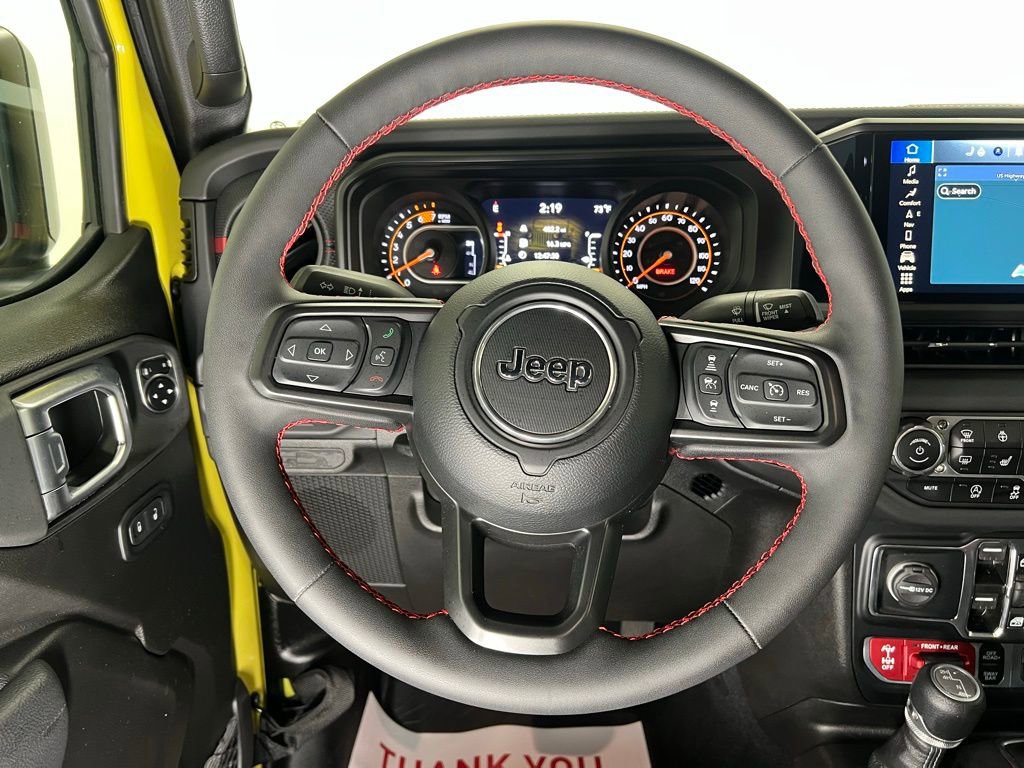 Used 2024 Jeep Wrangler Unlimited Rubicon w/ Technology Group image 13