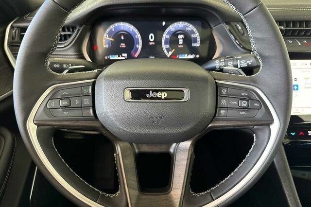 New 2026 Jeep Grand Cherokee L Limited w/ Limited Altitude Package AWD/4WD image 22