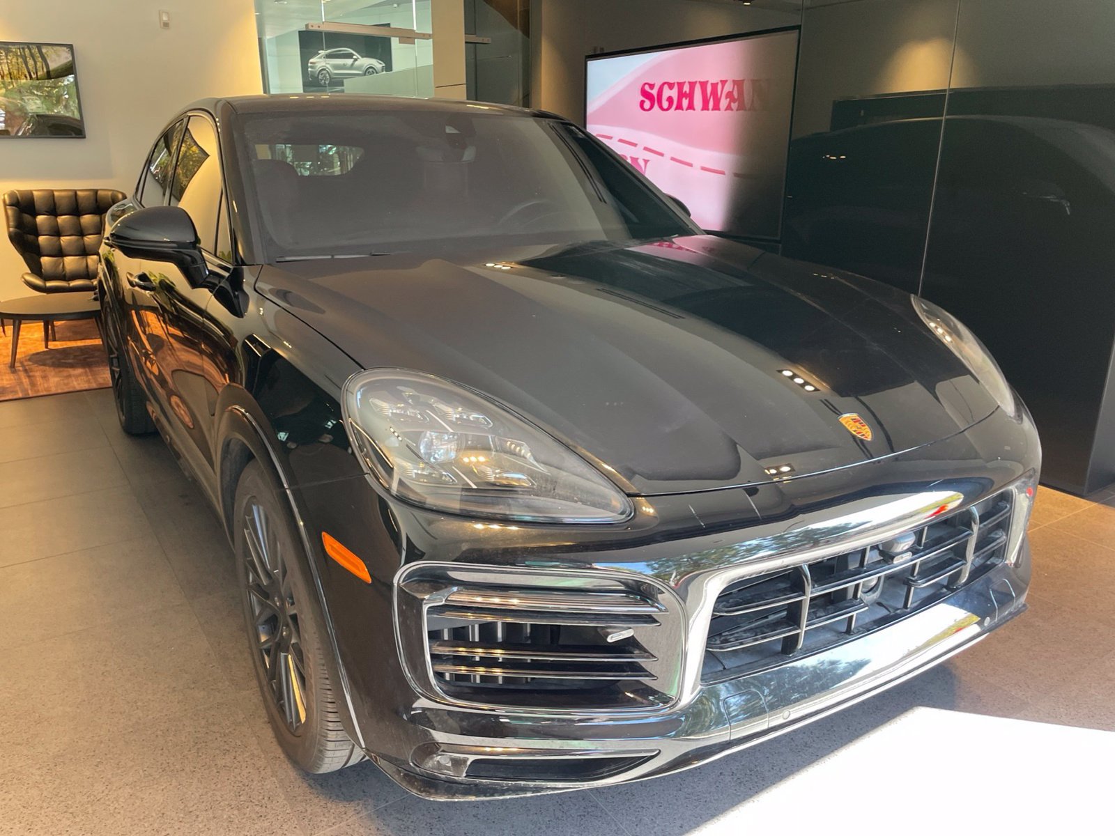Used 2022 Porsche Cayenne GTS w/ Premium Package Plus AWD/4WD image 3