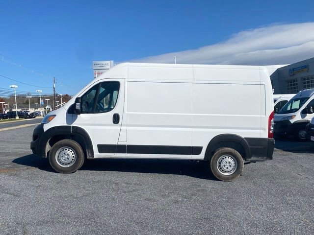 New 2026 RAM ProMaster 2500 w/ Convenience Group FWD image 4