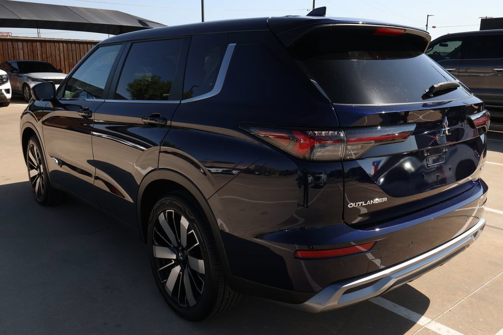 Used 2025 Mitsubishi Outlander SE FWD image 7