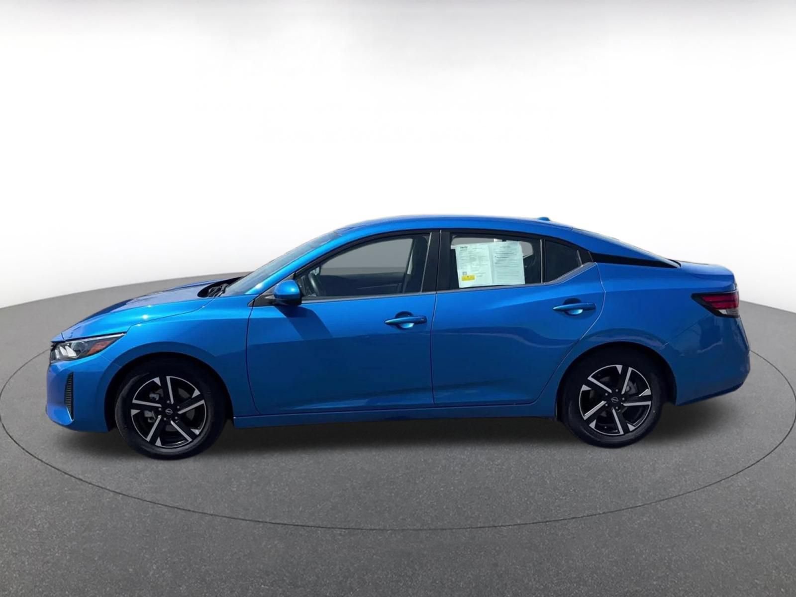 Used 2025 Nissan Sentra SV FWD image 7