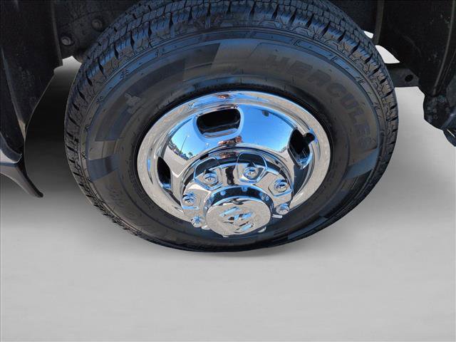 Used 2024 RAM 3500 Tradesman w/ Chrome Appearance Group image 24