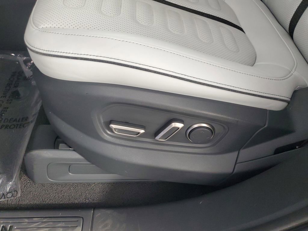 Used 2023 Rivian R1T Launch Edition AWD/4WD image 28