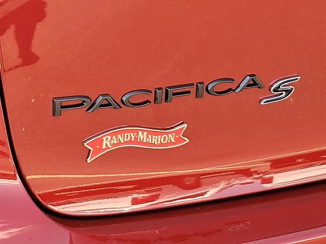 New 2026 Chrysler Pacifica Limited w/ S Appearance Package image 10