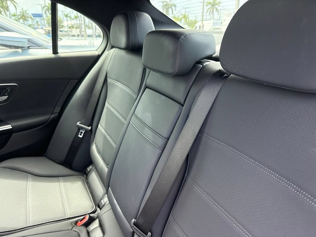 Used 2024 Mercedes-Benz C 300 Sedan image 9
