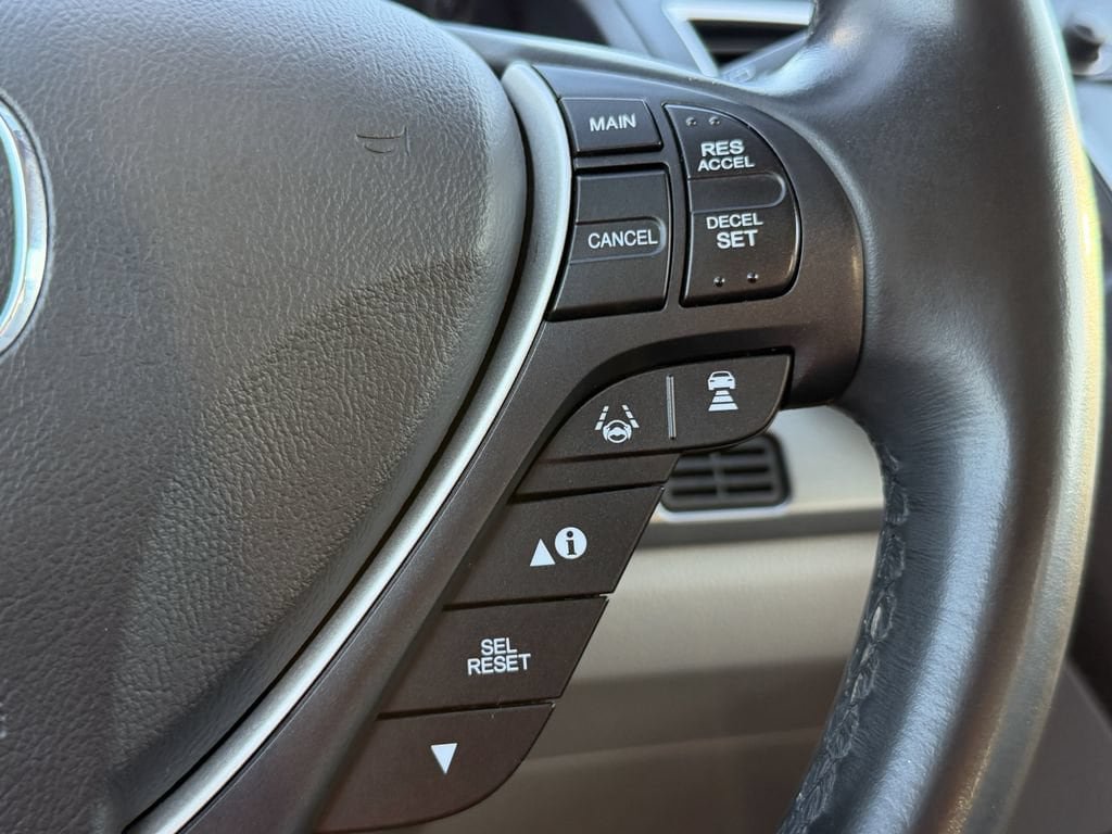 Used 2017 Acura RDX AWD w/ Advance Package image 30
