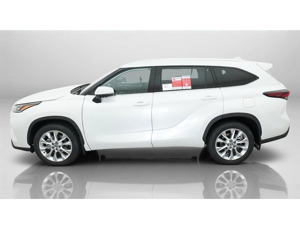 New 2026 Toyota Highlander Limited AWD/4WD image 3