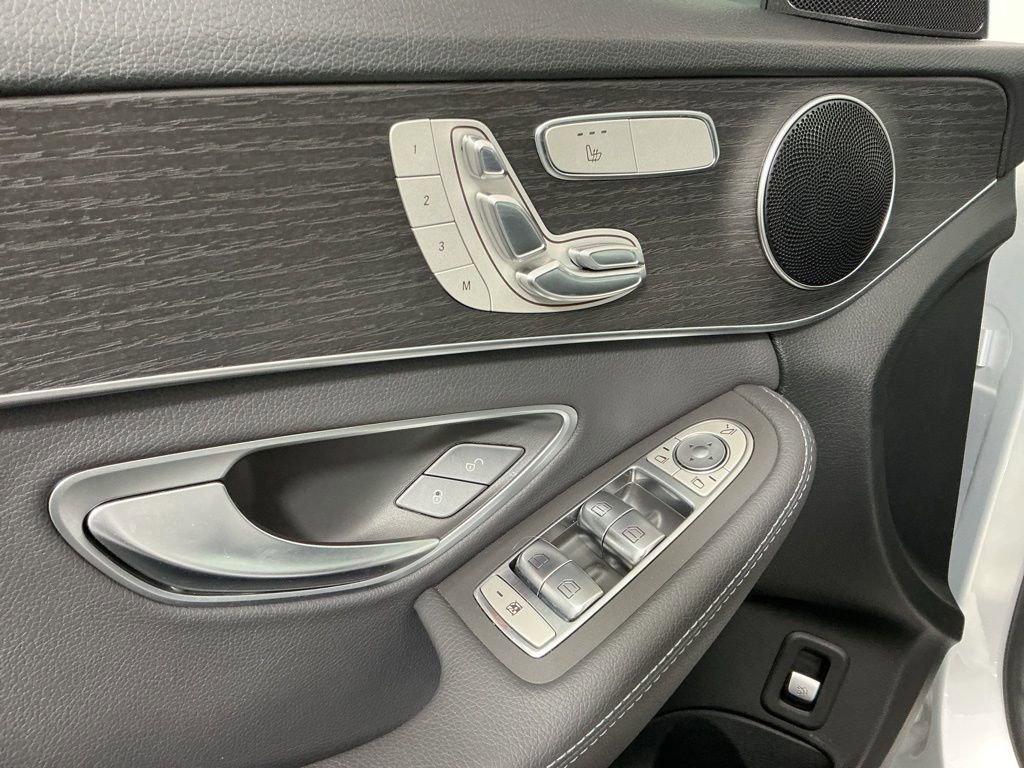 Used 2020 Mercedes-Benz C 300 Sedan image 19