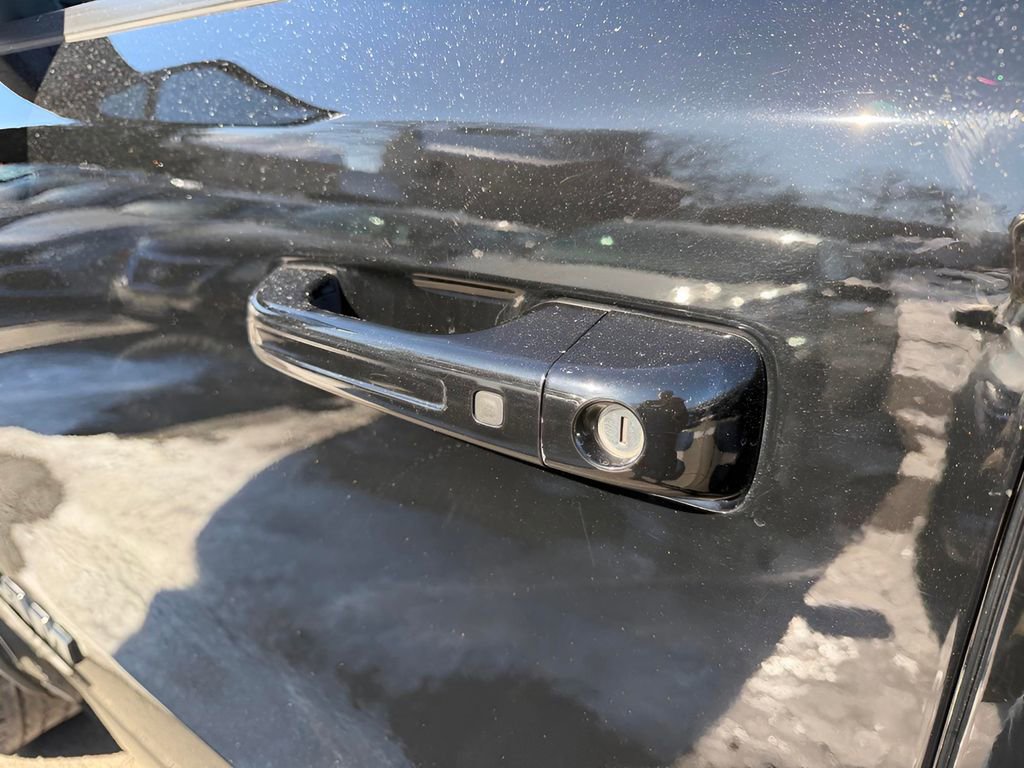 Used 2020 RAM 1500 Rebel image 16