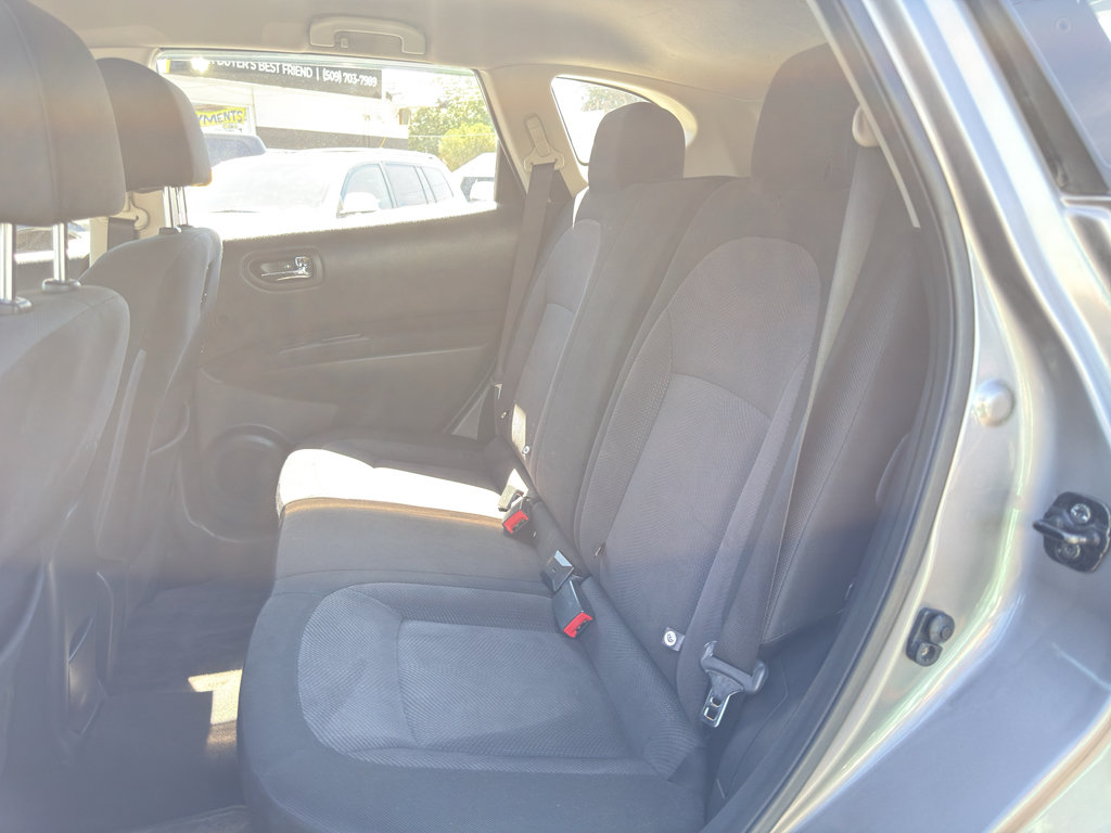 Used 2012 Nissan Rogue S AWD/4WD image 16
