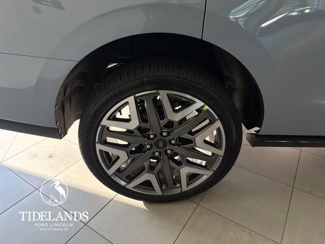 New 2026 Ford Expedition Platinum w/ Platinum Ultimate Package image 32