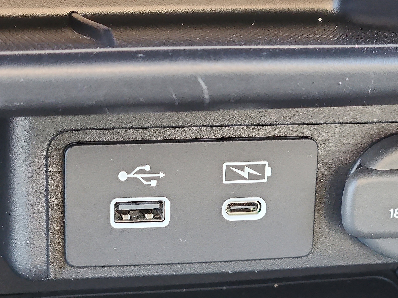 Used 2024 Honda Ridgeline Sport image 23