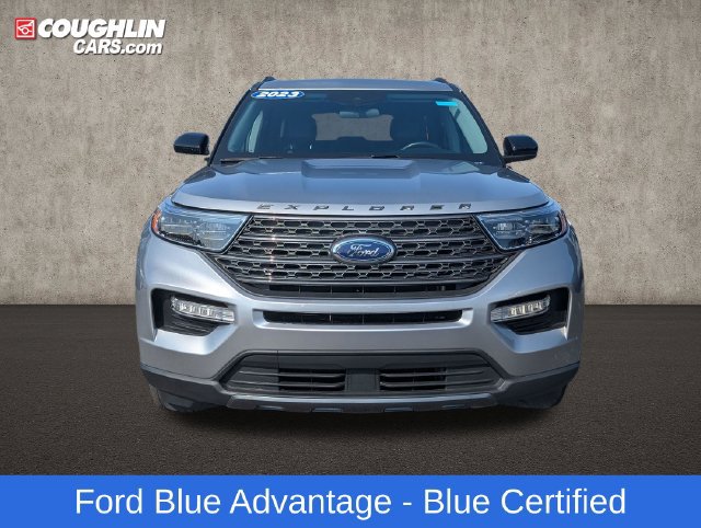 Certified 2023 Ford Explorer XLT w/ Equipment Group 202A AWD/4WD image 3