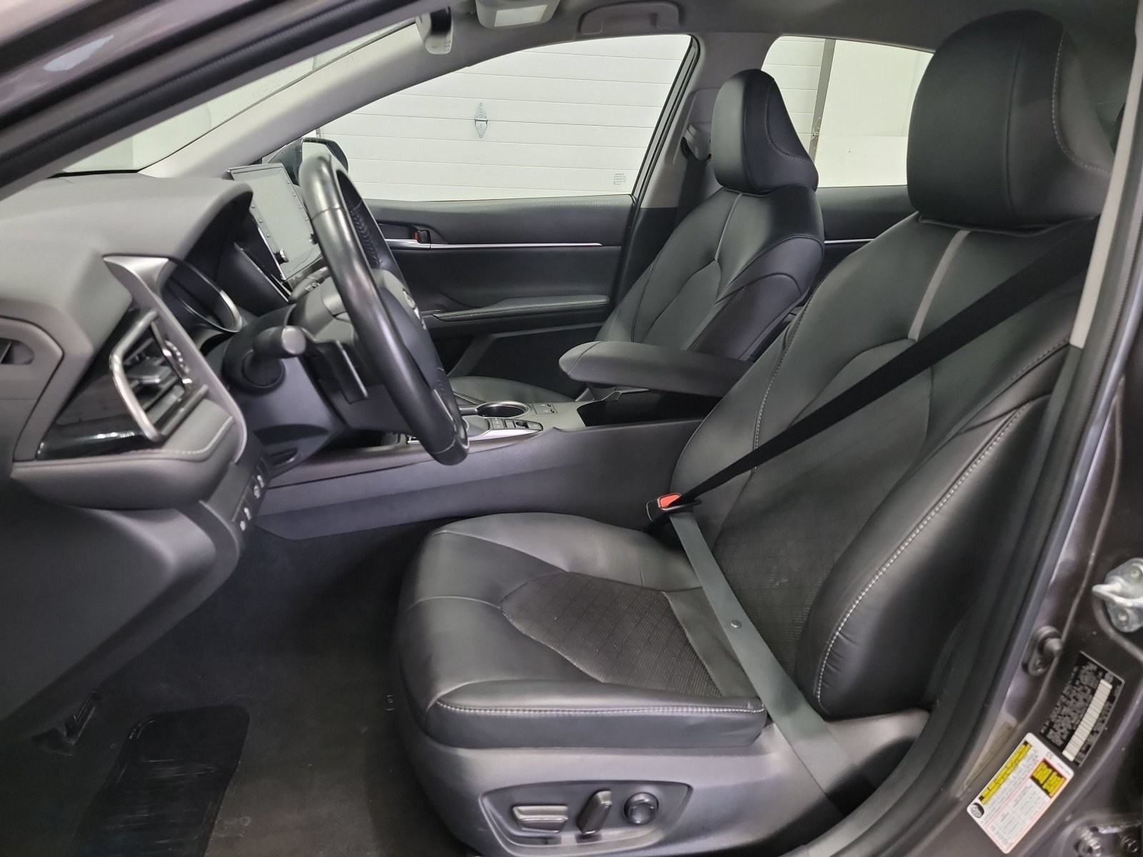 Used 2023 Toyota Camry XSE FWD image 12