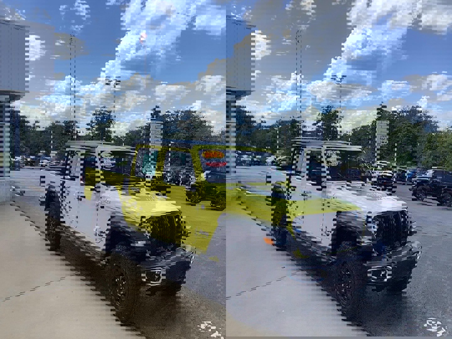 Certified 2023 Jeep Gladiator Sport w/ Trailer Tow Package image 3