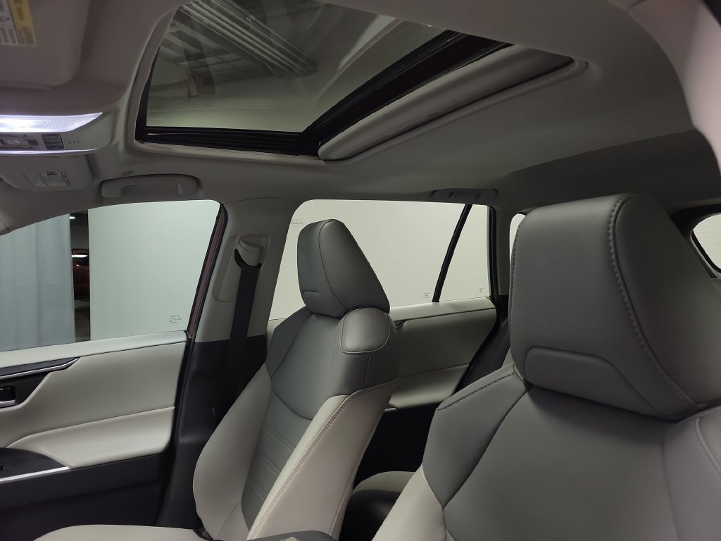 Used 2023 Toyota RAV4 XLE Premium FWD image 16