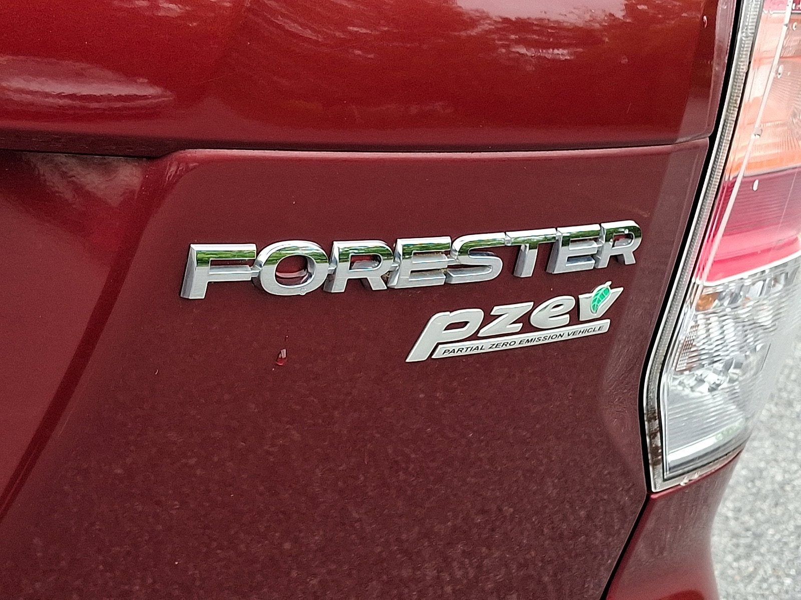 Used 2017 Subaru Forester 2.5i Premium w/ All-Weather Package AWD/4WD image 29