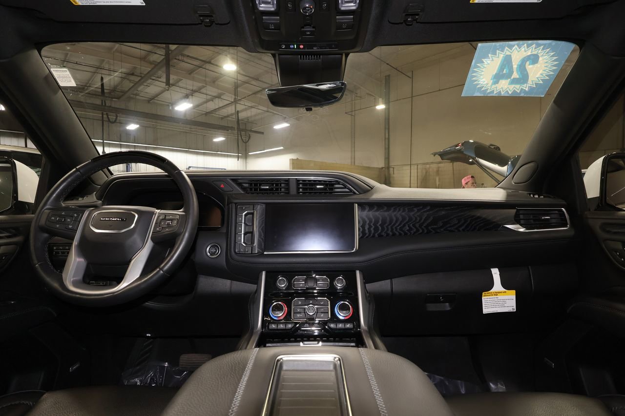 Certified 2024 GMC Yukon XL Denali w/ Denali Reserve Package image 33
