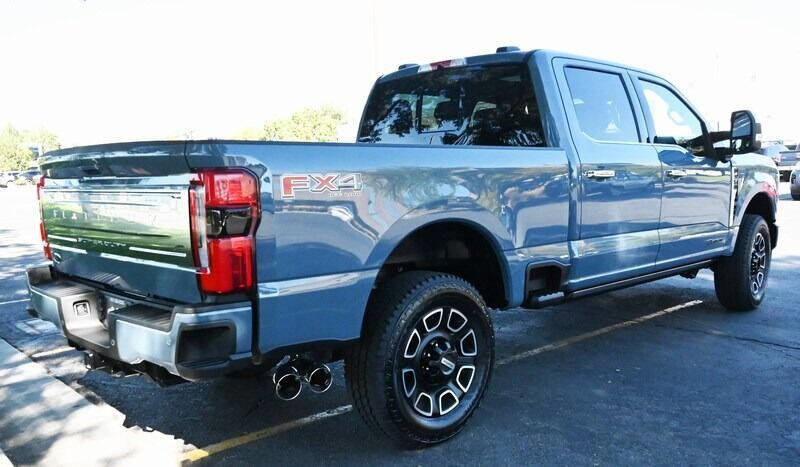 Used 2023 Ford F350 Platinum image 15