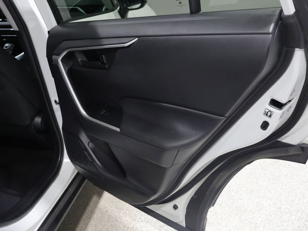 Used 2020 Toyota RAV4 LE w/ All Weather Liner Package AWD/4WD image 21