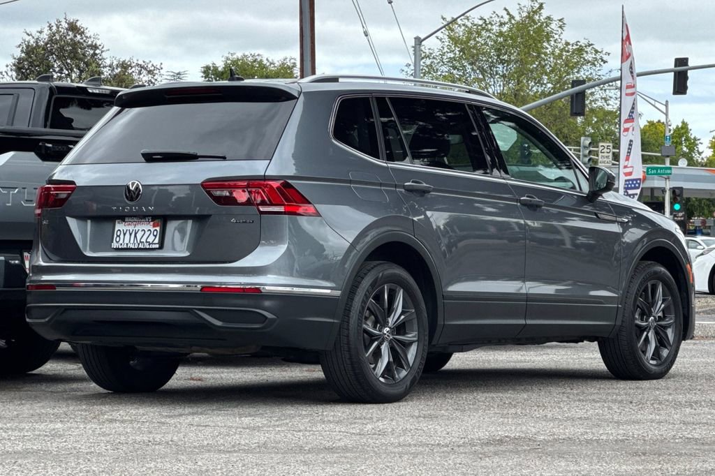 Used 2022 Volkswagen Tiguan SE AWD/4WD image 3